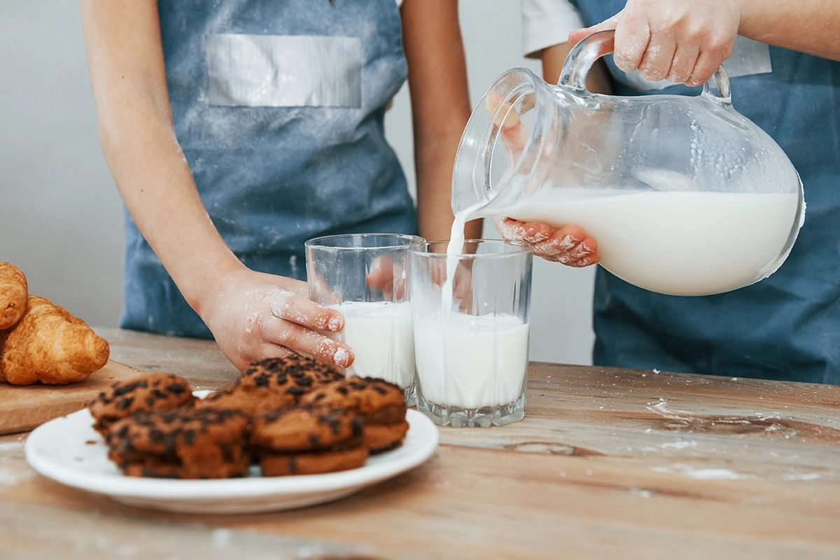 Can you use water instead of milk in cake